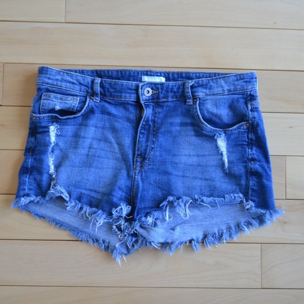 H&M Cut Off Denim Blue Jean Shorts Size 12